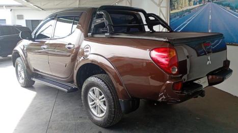 MITSUBISHI L 200 Triton 3.5 V6 HPE 4X4 FLEX CABINE DUPLA AUTOMTICO, Foto 4