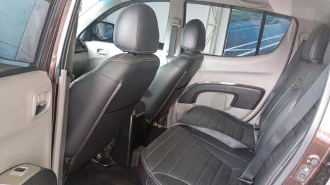 MITSUBISHI L 200 Triton 3.5 V6 HPE 4X4 FLEX CABINE DUPLA AUTOMTICO, Foto 7