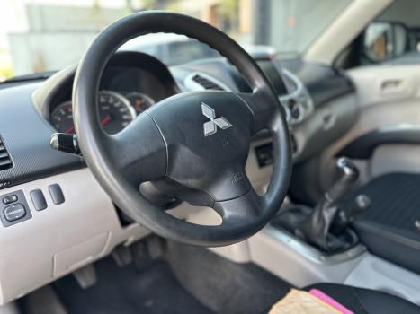 MITSUBISHI L 200 Triton 3.2 16V GLS 4X4 CABINE DUPLA TURBO DIESEL INTERCOOLER, Foto 4