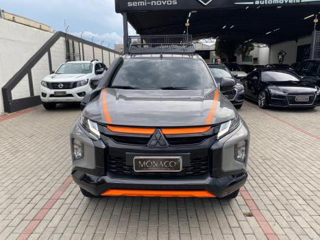 MITSUBISHI L 200 Triton 2.4 16V SPORT SAVANA 4X4 CABINE DUPLA TURBO DIESEL AUTOMTICO, Foto 2