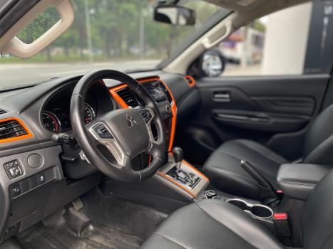 MITSUBISHI L 200 Triton 2.4 16V SPORT SAVANA 4X4 CABINE DUPLA TURBO DIESEL AUTOMTICO, Foto 5