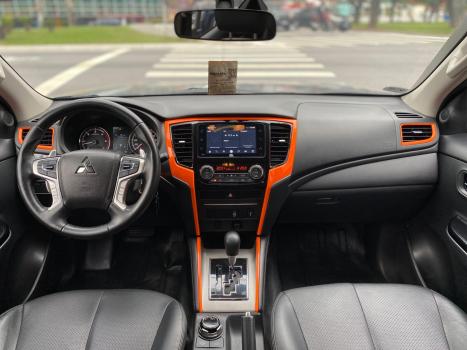MITSUBISHI L 200 Triton 2.4 16V SPORT SAVANA 4X4 CABINE DUPLA TURBO DIESEL AUTOMTICO, Foto 10