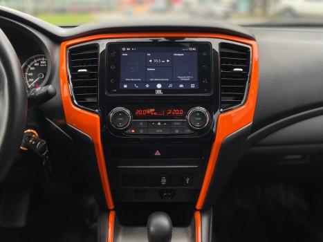 MITSUBISHI L 200 Triton 2.4 16V SPORT SAVANA 4X4 CABINE DUPLA TURBO DIESEL AUTOMTICO, Foto 12