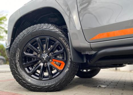 MITSUBISHI L 200 Triton 2.4 16V SPORT SAVANA 4X4 CABINE DUPLA TURBO DIESEL AUTOMTICO, Foto 13