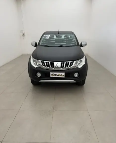 MITSUBISHI L 200 Triton 2.4 16V SPORT HPE TOP 4X4 CABINE DUPLA TURBO DIESEL AUTOMTICO, Foto 5