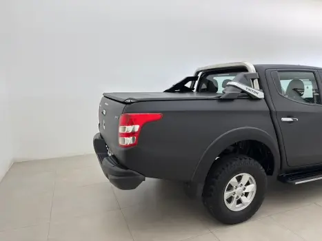 MITSUBISHI L 200 Triton 2.4 16V SPORT HPE TOP 4X4 CABINE DUPLA TURBO DIESEL AUTOMTICO, Foto 6