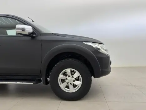 MITSUBISHI L 200 Triton 2.4 16V SPORT HPE TOP 4X4 CABINE DUPLA TURBO DIESEL AUTOMTICO, Foto 7