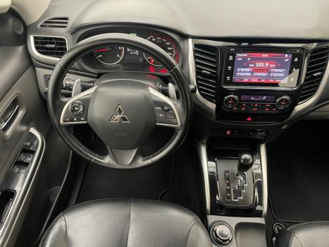 MITSUBISHI L 200 Triton 2.4 16V SPORT HPE TOP 4X4 CABINE DUPLA TURBO DIESEL AUTOM�TICO, Foto 11