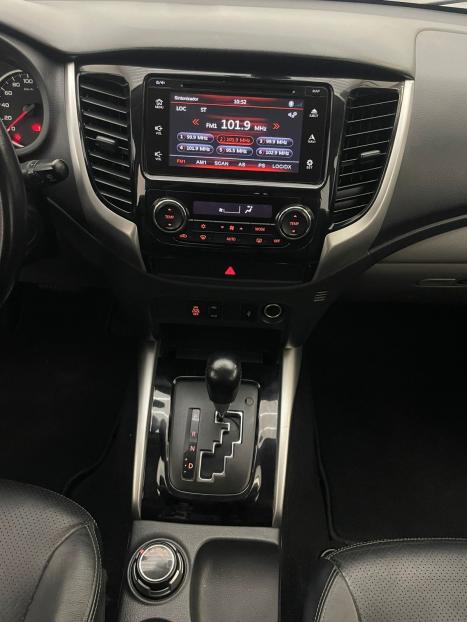 MITSUBISHI L 200 Triton 2.4 16V SPORT HPE TOP 4X4 CABINE DUPLA TURBO DIESEL AUTOM�TICO, Foto 16