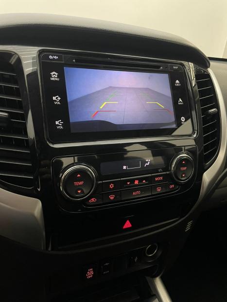 MITSUBISHI L 200 Triton 2.4 16V SPORT HPE TOP 4X4 CABINE DUPLA TURBO DIESEL AUTOM�TICO, Foto 17