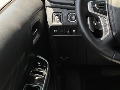 MITSUBISHI L 200 Triton 2.4 16V SPORT HPE TOP 4X4 CABINE DUPLA TURBO DIESEL AUTOMTICO, Foto 5