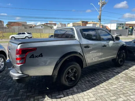 MITSUBISHI L 200 Triton 2.4 16V FLEX GLX 4X4 OUTDOOR CABINE DUPLA, Foto 8