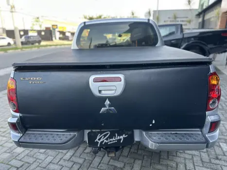 MITSUBISHI L 200 Triton 3.2 16V HPE 4X4 CABINE DUPLA TURBO DIESEL INTERCOOLER AUTOMTICO, Foto 4