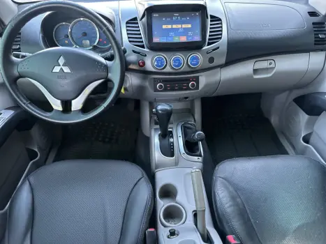 MITSUBISHI L 200 Triton 3.2 16V HPE 4X4 CABINE DUPLA TURBO DIESEL INTERCOOLER AUTOMTICO, Foto 8