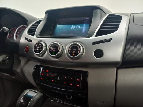 MITSUBISHI L 200 Triton 3.2 16V HPE 4X4 CABINE DUPLA TURBO DIESEL INTERCOOLER AUTOM�TICO, Foto 13