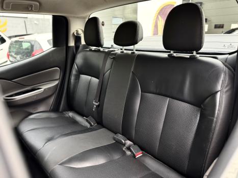 MITSUBISHI L 200 Triton 2.4 16V OUTDOOR HPE-S 4X4 CABINE DUPLA TURBO DIESEL AUTOM�TICO, Foto 14