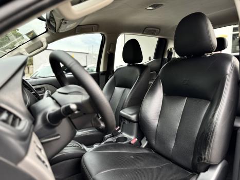 MITSUBISHI L 200 Triton 2.4 16V OUTDOOR HPE-S 4X4 CABINE DUPLA TURBO DIESEL AUTOM�TICO, Foto 11