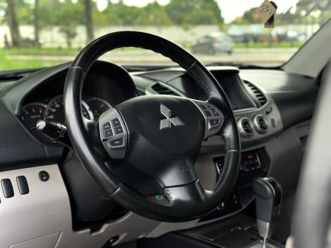 MITSUBISHI L 200 Triton 3.2 16V HPE 4X4 CABINE DUPLA TURBO DIESEL INTERCOOLER, Foto 2