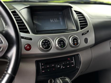 MITSUBISHI L 200 Triton 3.2 16V HPE 4X4 CABINE DUPLA TURBO DIESEL INTERCOOLER, Foto 5