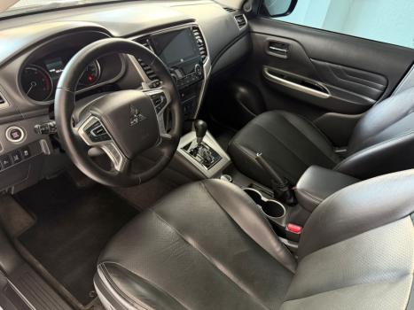 MITSUBISHI L 200 Triton 2.4 16V SPORT HPE-S 4X4 CABINE DUPLA TURBO DIESEL AUTOM�TICO, Foto 6