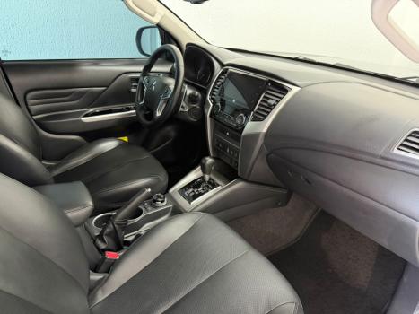 MITSUBISHI L 200 Triton 2.4 16V SPORT HPE-S 4X4 CABINE DUPLA TURBO DIESEL AUTOM�TICO, Foto 11