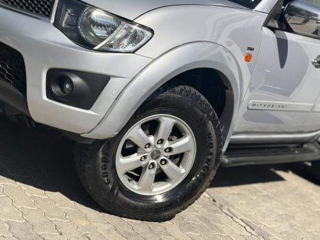 MITSUBISHI L 200 Triton 3.5 V6 HPE 4X4 FLEX CABINE DUPLA AUTOM�TICO, Foto 8