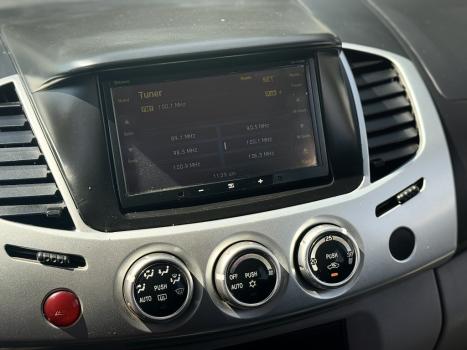 MITSUBISHI L 200 Triton 3.5 V6 HPE 4X4 FLEX CABINE DUPLA AUTOM�TICO, Foto 9