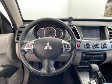 MITSUBISHI L 200 Triton 3.2 16V HPE 4X4 CABINE DUPLA TURBO DIESEL INTERCOOLER AUTOM�TICO, Foto 6