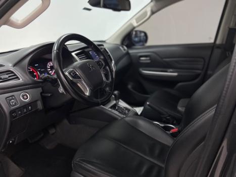 MITSUBISHI L 200 Triton 2.4 16V SPORT HPE 4X4 CABINE DUPLA TURBO DIESEL AUTOM�TICO, Foto 5