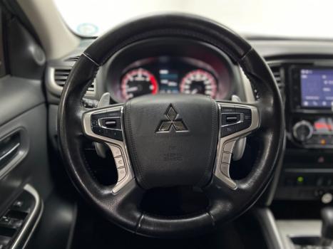 MITSUBISHI L 200 Triton 2.4 16V SPORT HPE 4X4 CABINE DUPLA TURBO DIESEL AUTOM�TICO, Foto 6