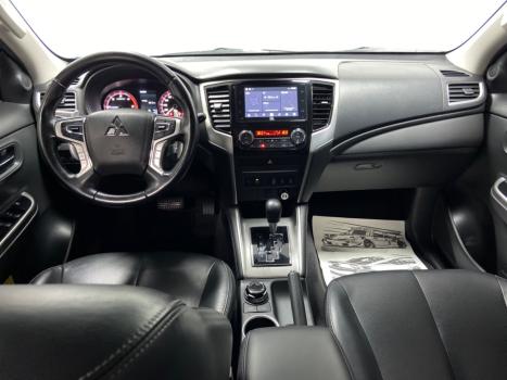 MITSUBISHI L 200 Triton 2.4 16V SPORT HPE 4X4 CABINE DUPLA TURBO DIESEL AUTOM�TICO, Foto 7