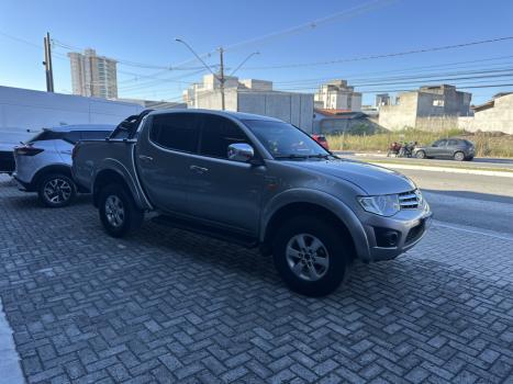 MITSUBISHI L 200 Triton 3.2 16V HPE 4X4 CABINE DUPLA TURBO DIESEL INTERCOOLER AUTOM�TICO, Foto 7