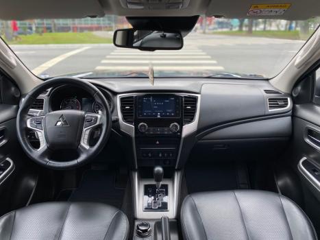 MITSUBISHI L 200 Triton 2.4 16V SPORT HPE-S 4X4 CABINE DUPLA TURBO DIESEL AUTOM�TICO, Foto 9