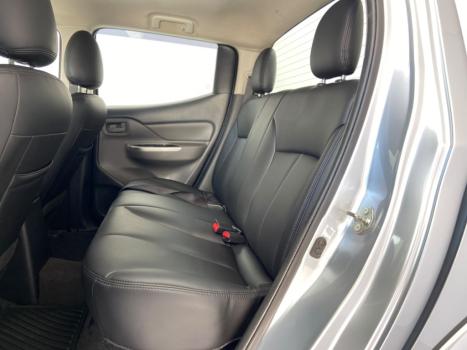 MITSUBISHI L 200 Triton 2.4 16V SPORT GLS CABINE DUPLA TURBO DIESEL AUTOM�TICO, Foto 13