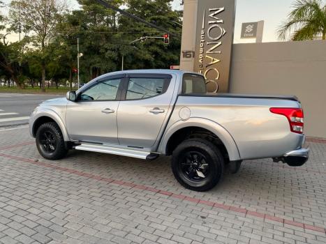 MITSUBISHI L 200 Triton 2.4 16V SPORT GLS CABINE DUPLA TURBO DIESEL AUTOM�TICO, Foto 4