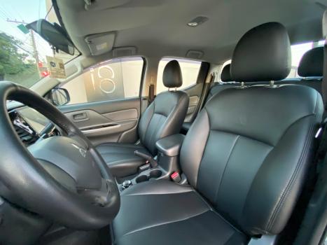 MITSUBISHI L 200 Triton 2.4 16V SPORT GLS CABINE DUPLA TURBO DIESEL AUTOM�TICO, Foto 6