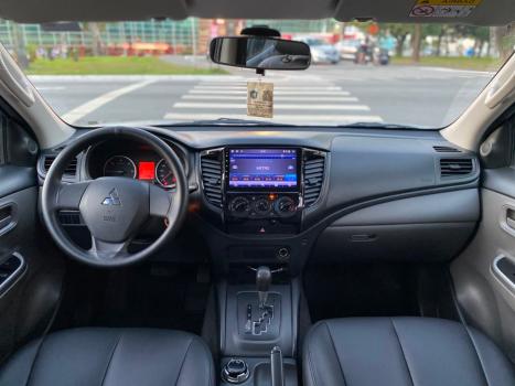 MITSUBISHI L 200 Triton 2.4 16V SPORT GLS CABINE DUPLA TURBO DIESEL AUTOM�TICO, Foto 9