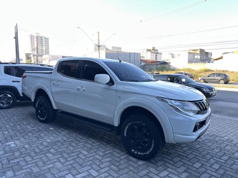 MITSUBISHI L 200 Triton 2.4 16V SPORT GLS CABINE DUPLA TURBO DIESEL AUTOM�TICO, Foto 8