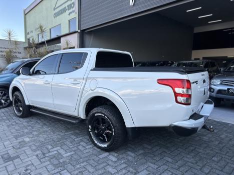 MITSUBISHI L 200 Triton 2.4 16V SPORT GLS CABINE DUPLA TURBO DIESEL AUTOM�TICO, Foto 9