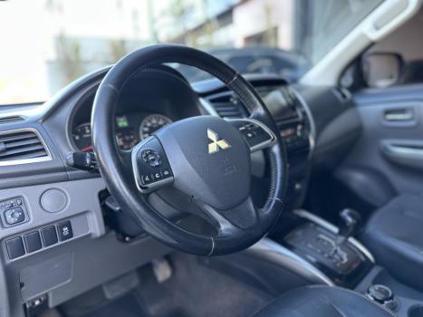 MITSUBISHI L 200 Triton 2.4 16V SPORT HPE 4X4 CABINE DUPLA TURBO DIESEL AUTOM�TICO, Foto 2