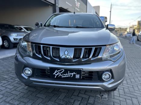 MITSUBISHI L 200 Triton 2.4 16V SPORT HPE 4X4 CABINE DUPLA TURBO DIESEL AUTOM�TICO, Foto 3