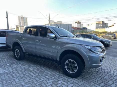 MITSUBISHI L 200 Triton 2.4 16V SPORT HPE 4X4 CABINE DUPLA TURBO DIESEL AUTOM�TICO, Foto 6