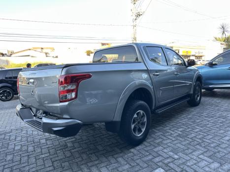 MITSUBISHI L 200 Triton 2.4 16V SPORT HPE 4X4 CABINE DUPLA TURBO DIESEL AUTOM�TICO, Foto 8