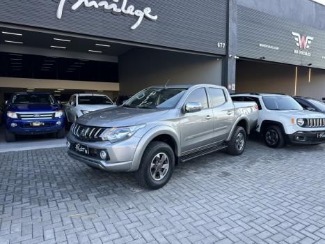 MITSUBISHI L 200 Triton 2.4 16V SPORT HPE 4X4 CABINE DUPLA TURBO DIESEL AUTOM�TICO, Foto 10