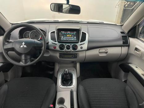 MITSUBISHI L 200 Triton 2.4 16V FLEX HLS CABINE DUPLA, Foto 11