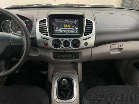 MITSUBISHI L 200 Triton 2.4 16V FLEX HLS CABINE DUPLA, Foto 14