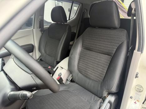 MITSUBISHI L 200 Triton , Foto 9