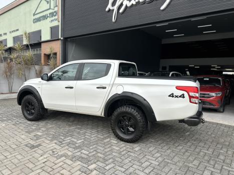 MITSUBISHI L 200 Triton 2.4 16V FLEX GLX 4X4 OUTDOOR CABINE DUPLA, Foto 8