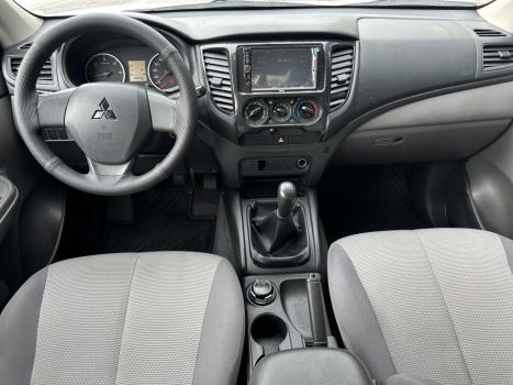 MITSUBISHI L 200 Triton 2.4 16V FLEX GLX 4X4 OUTDOOR CABINE DUPLA, Foto 11