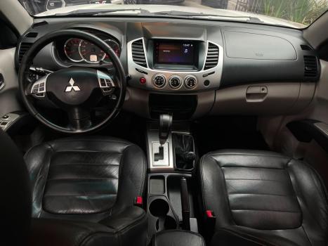 MITSUBISHI L 200 Triton 3.2 16V HPE 4X4 CABINE DUPLA TURBO DIESEL INTERCOOLER AUTOM�TICO, Foto 7